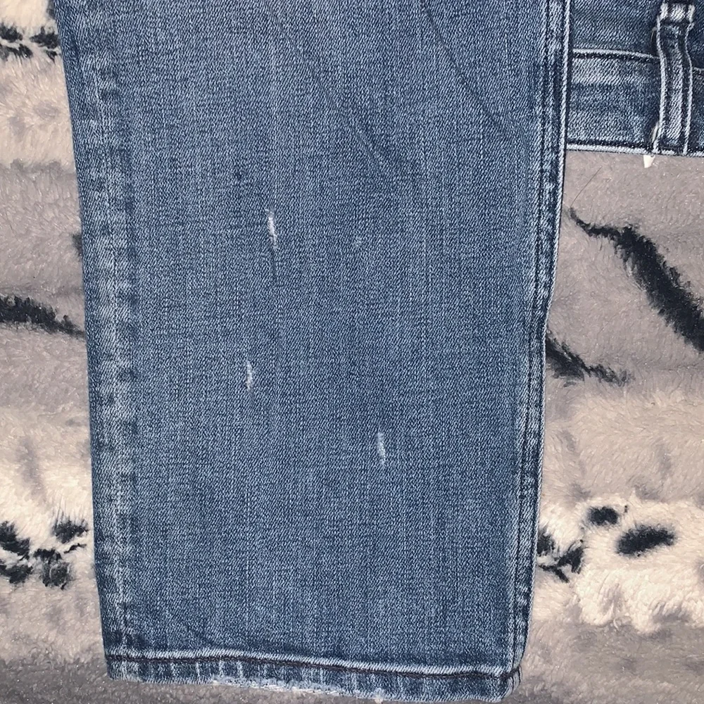 rag & bone DRE Low-Rise Slim Distressed Boyfriend Jeans — 31 - Picture 10 of 14